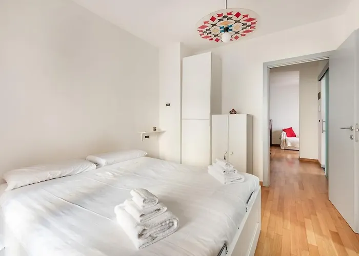 Apartment Private Terrace & Parking Rom