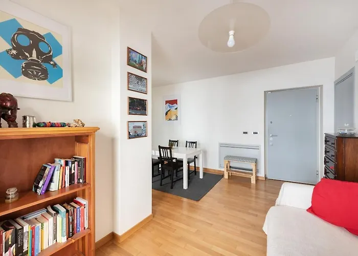 Private Terrace & Parking Rom