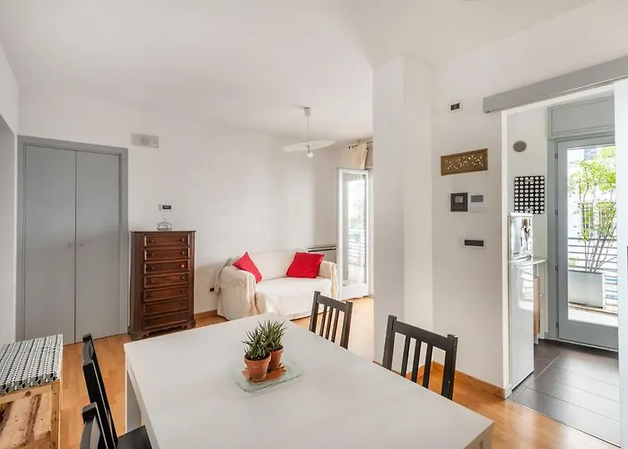 Private Terrace & Parking * Rom