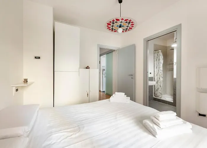Private Terrace & Parking Apartment *
