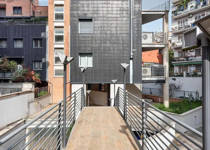 Private Terrace & Parking Apartment Rom